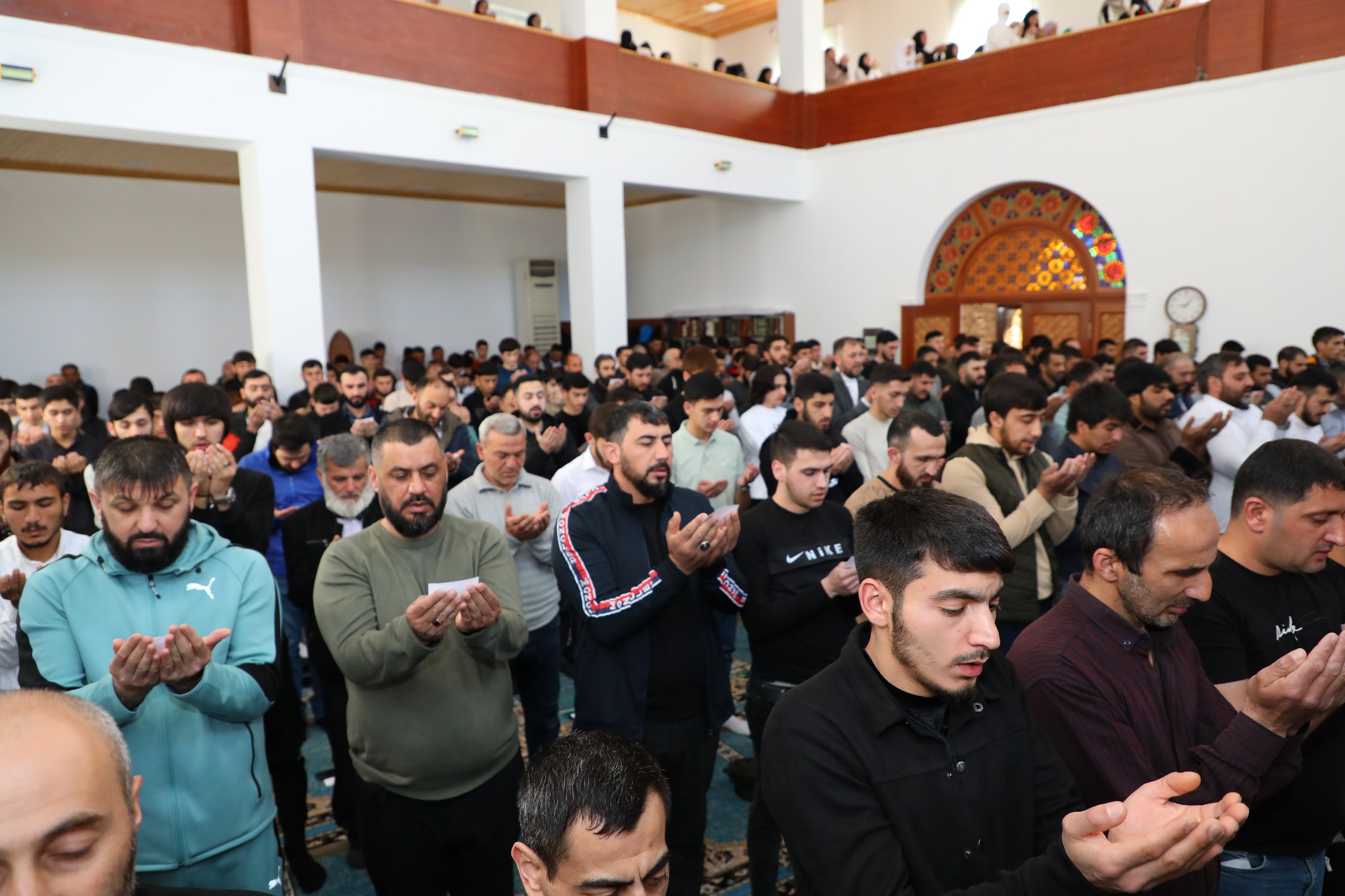 Tbilisi Əhlibeyt məscidində bayram namazı - FOTOLAR