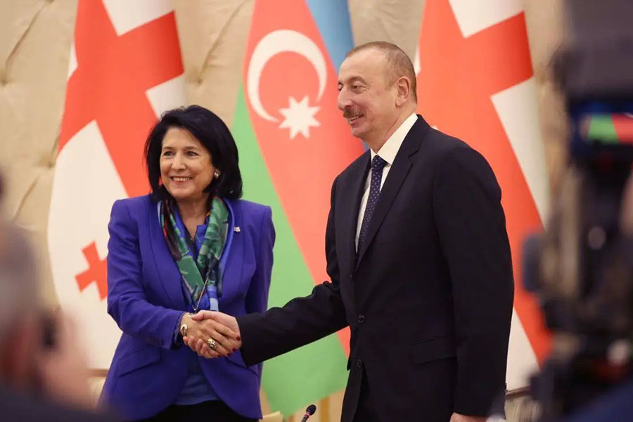 Zurabişvili Azərbaycan liderini təbrik edib