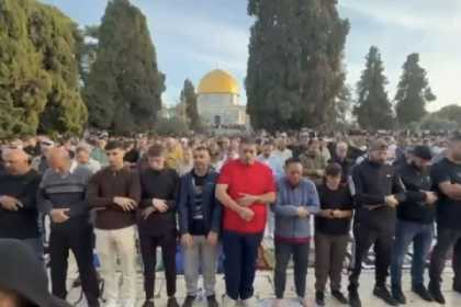 140 min fələstinli Məscidül-Əqsada bayram namazı qılıb