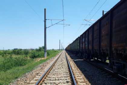 Bakıda sürət qatarı adamı vuraraq öldürüb