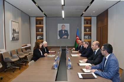 Ceyhun Bayramov “Sülhün kökləri” təşkilatının rəhbəri Haydi Kün ilə görüşüb