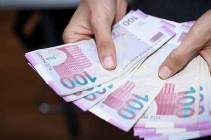 Dövlət Komissiyasının İşçi qrupunun işçilərinin maaşları artırılıb