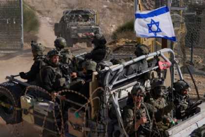 Suriya torpaqları hədəfdə: İsrail bombalayır, HTŞ susur