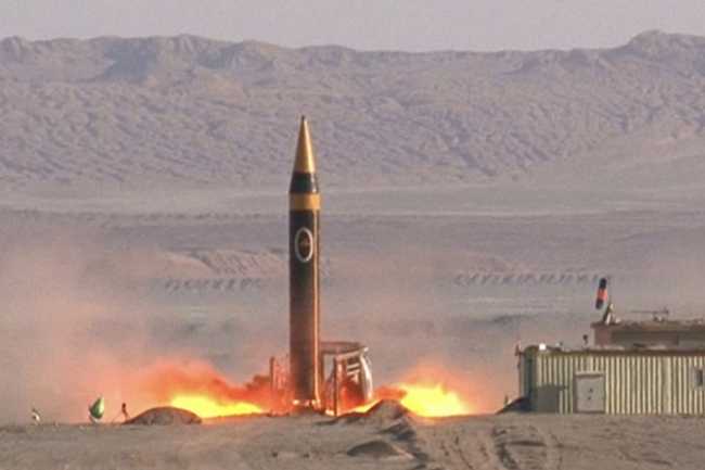 İran 4000 km məsafədə yerləşən bazaya iki ballistik raketlə zərbə endirib