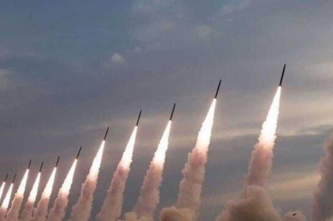 İran çoxbaşlı raketlərlə İsraildə 100-dən çox hədəfi vurub