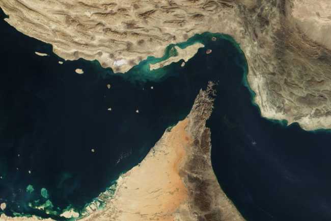 Əl-Cəzirə: Hörmüz boğazının blokadası İranı geri çəkilməyə məcbur edə bilmədi