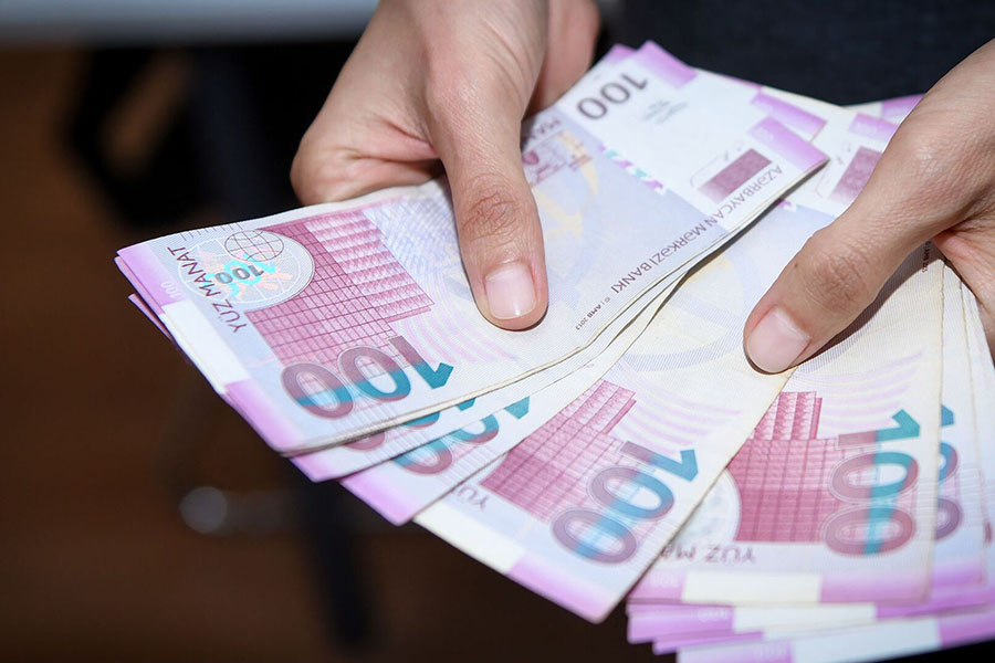 Dövlət Komissiyasının İşçi qrupunun işçilərinin maaşları artırılıb