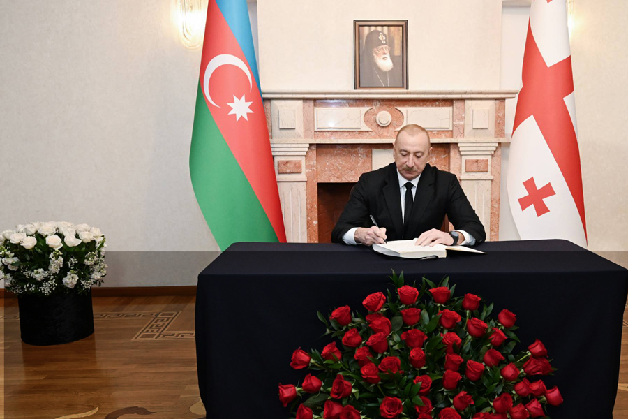 İlham Əliyev Gürcüstanın səfirliyində olub
