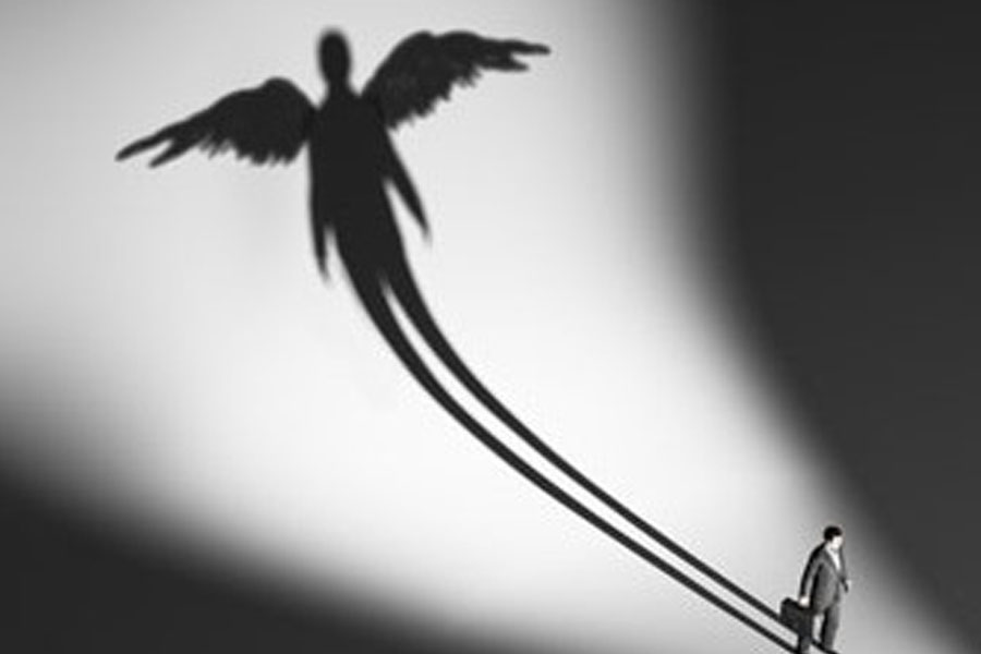 İnsan mələkdən üstündürmü?