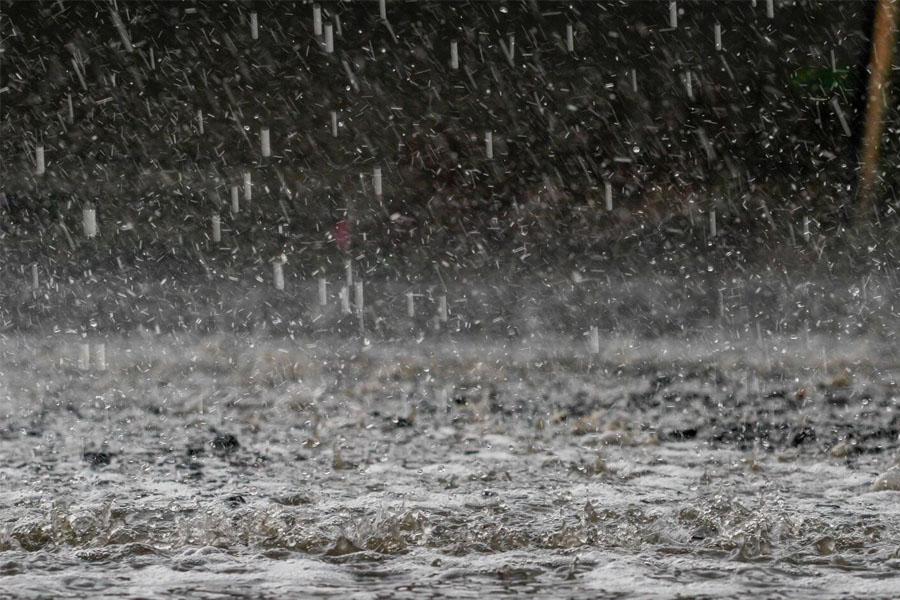 İntensiv yağıntılar sabah da davam edəcək