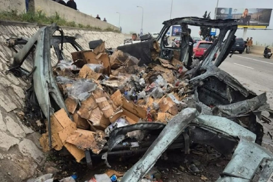 İsrail Livanda humanitar yardım aparan maşını vurub