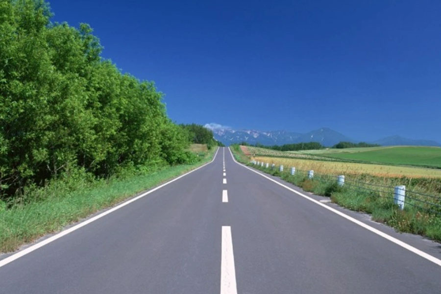 Ödənişli avtomagistrallarda maksimum sürət həddi müəyyənləşir