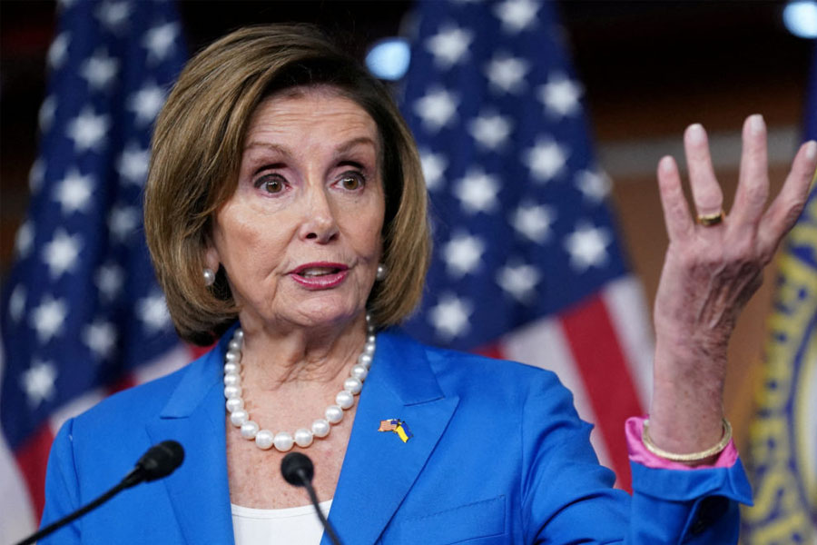 Pelosi: Rejim dəyişikliyi üçün iranlılara əzab çəkdirməliyik