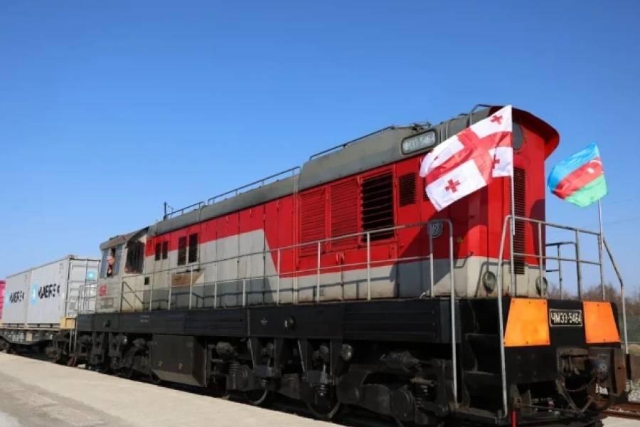 Poti–Bakı ekspres blok-qatarı yola salınıb