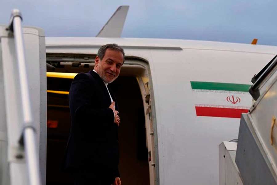 Əraqçi ABŞ-la danışıqlar üçün Cenevrəyə getdi