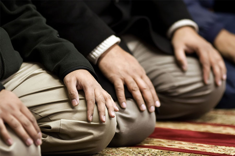 Yüz il oruca bərabər olan namaz